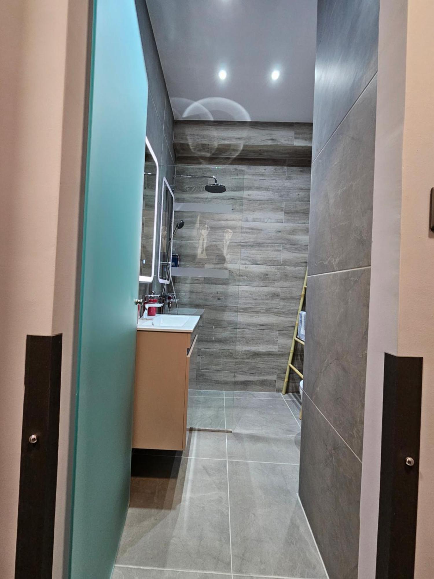 Dione Luxury Business Suite In The Heart Of Atenas Exterior foto